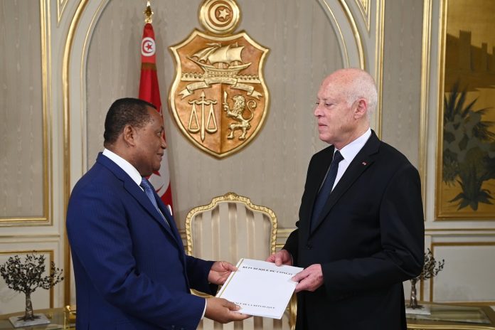 J.C Gakosso ministre des affaires étrangères chez le président Kaïs Saëd de la Tunisie