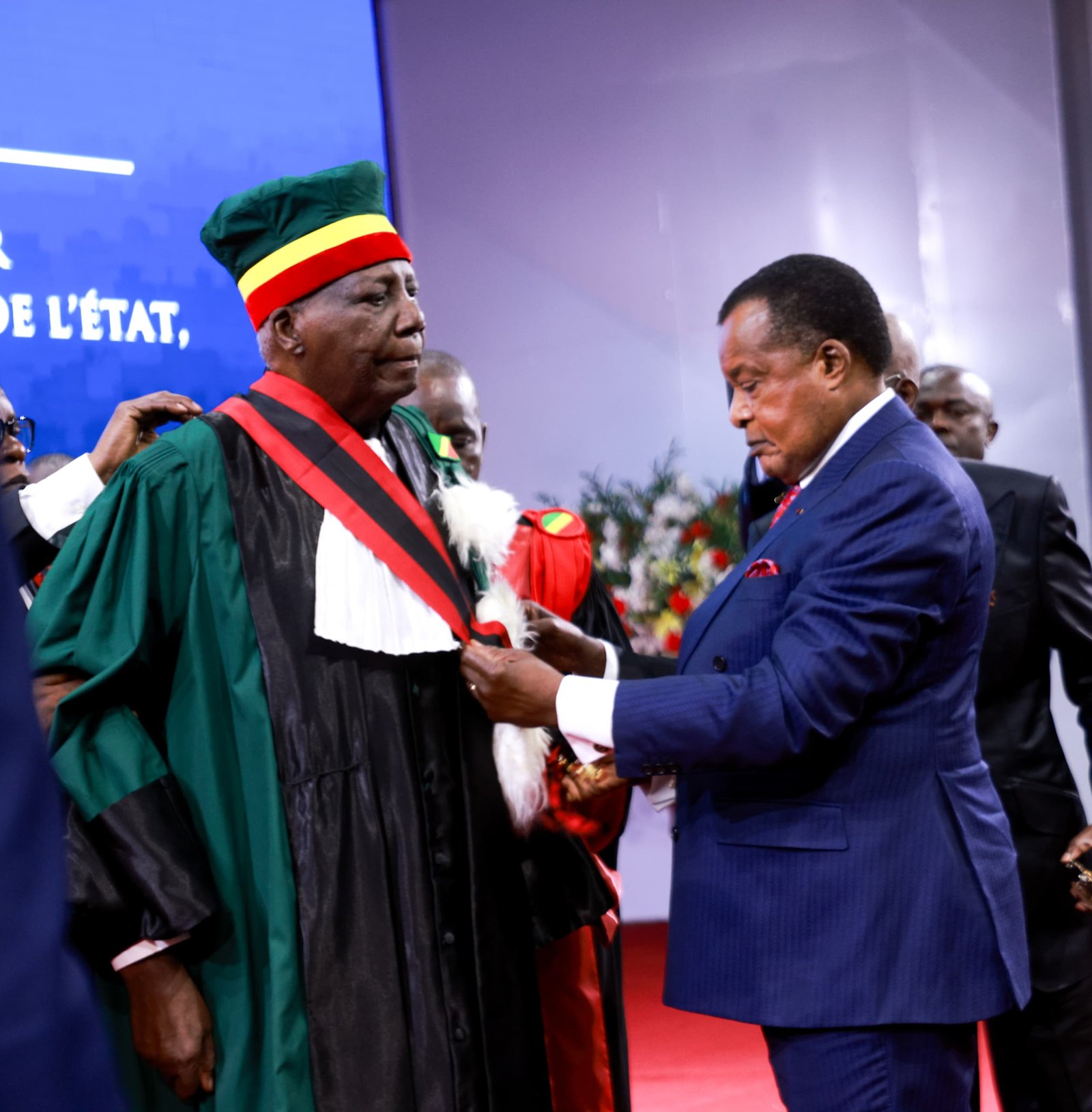 le Pr Théophile Obenga élevé à la dignité de Grand-Croix dans l’Ordre du mérite congolais