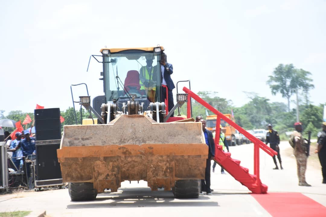 Le président lance les travaux du corridor nord-sud 13: un lien stratégique Brazzaville-Bangui